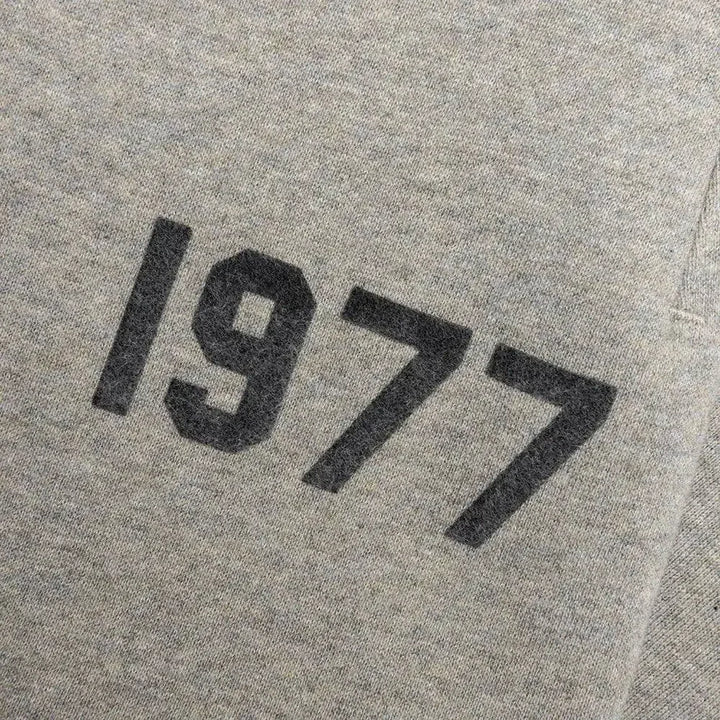 Fear of God Essentials 1977 Logo Sweatpants Dark Oatmeal - AFV Clothes